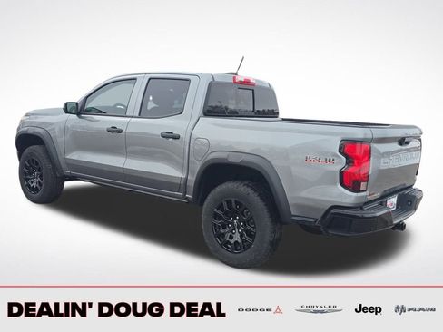 Used 2024 Chevrolet Colorado Trail Boss w/ Technology Package AWD/4WD image 4