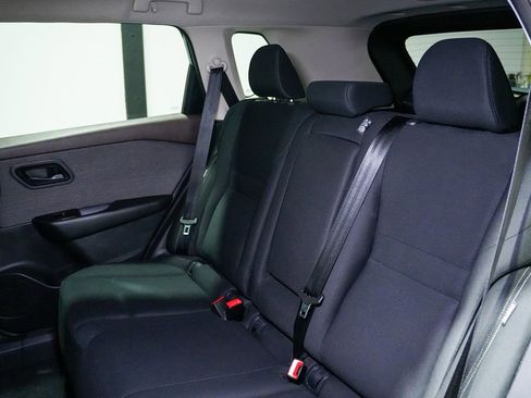 Used 2023 Nissan Rogue S image 17