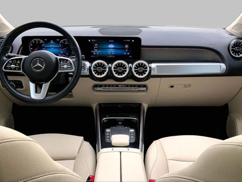 Used 2022 Mercedes-Benz GLB 250 image 15