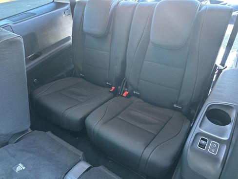 New 2026 Mercedes-Benz GLS 450 4MATIC image 16