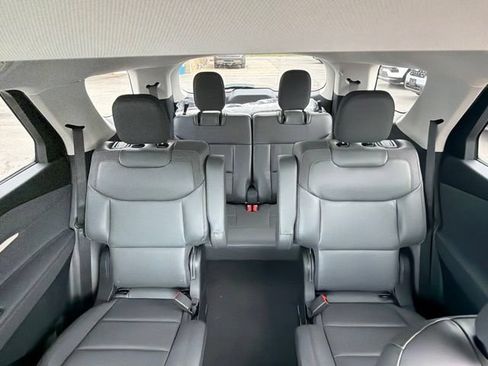 Used 2026 Ford Explorer Active w/ Active Comfort Package AWD/4WD image 32
