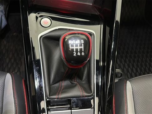 Used 2024 Volkswagen GTI SE w/ SE Leather Seats Package image 27