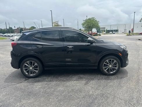 Used 2022 Buick Encore GX Essence w/ Advanced Technology Package AWD/4WD image 2