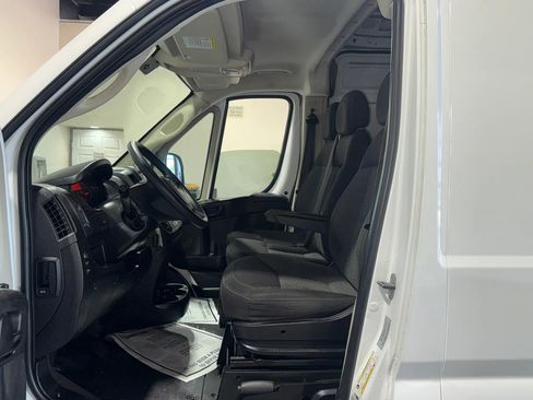 Used 2018 RAM ProMaster 2500 w/ Interior Convenience Group FWD image 15