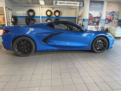 Used 2023 Chevrolet Corvette Stingray Coupe w/ Z51 Performance Package image 5