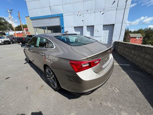 Used 2025 Chevrolet Malibu LT FWD image 3