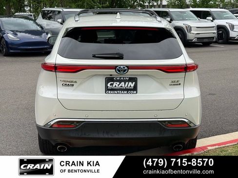 Used 2021 Toyota Venza XLE w/ Softex Package AWD/4WD image 6
