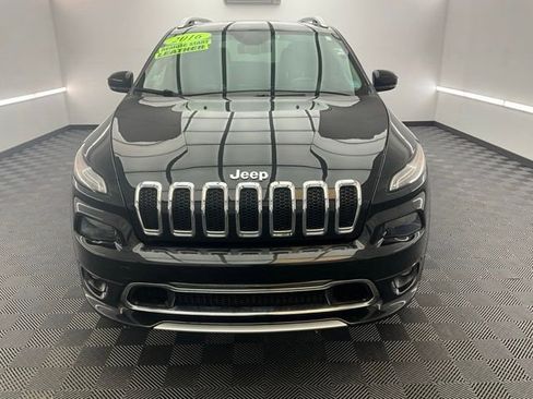 Used 2016 Jeep Cherokee Overland AWD/4WD image 2