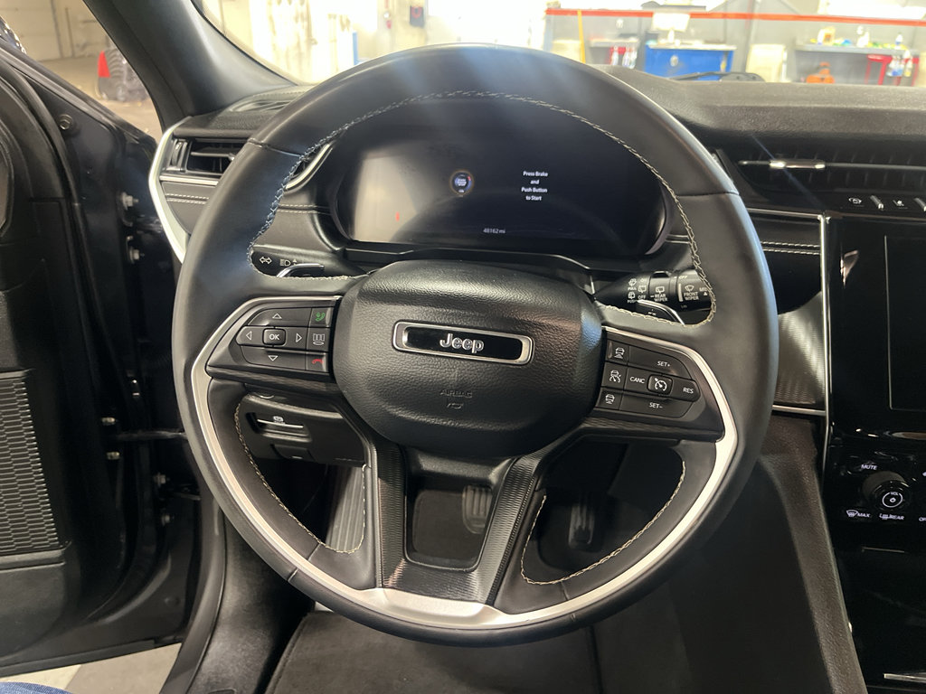 Used 2024 Jeep Grand Cherokee L Laredo AWD/4WD image 10