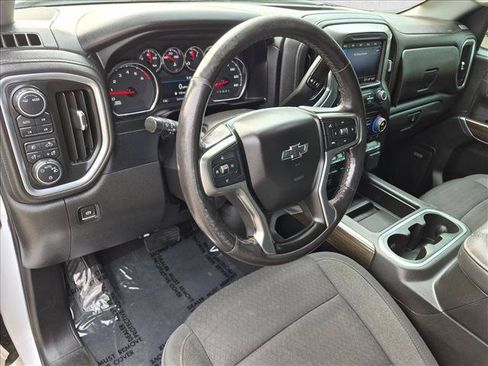 Used 2022 Chevrolet Silverado 1500 LT Trail Boss w/ Convenience Package II AWD/4WD image 10