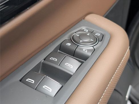 New 2026 Chevrolet Suburban High Country RWD image 30