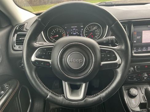 Used 2018 Jeep Compass Limited w/ Navigation Group AWD/4WD image 15