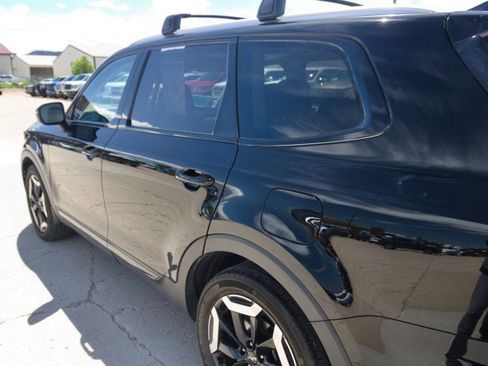 Used 2023 Kia Telluride AWD image 8