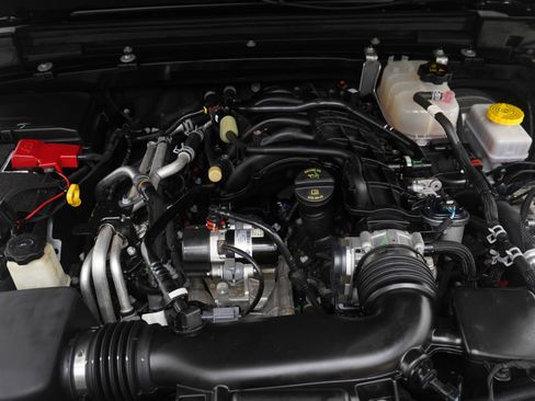 Used 2023 Jeep Wrangler Sahara w/ Cold Weather Group image 29