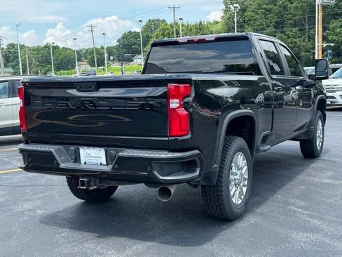 Used 2024 Chevrolet Silverado 2500 LT w/ Midnight Edition AWD/4WD image 3