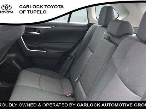 Used 2025 Toyota RAV4 XLE FWD image 16
