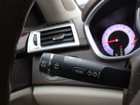 Used 2011 Cadillac SRX Luxury FWD image 11