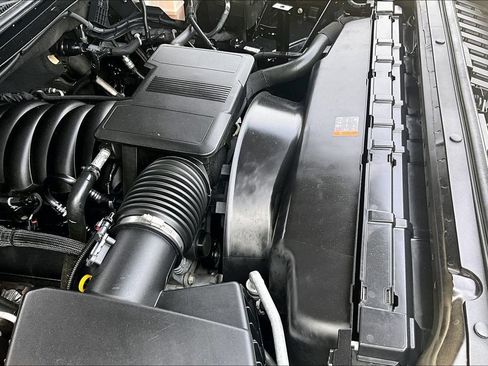 Used 2024 Chevrolet Silverado 2500 High Country w/ High Country Premium Package AWD/4WD image 45