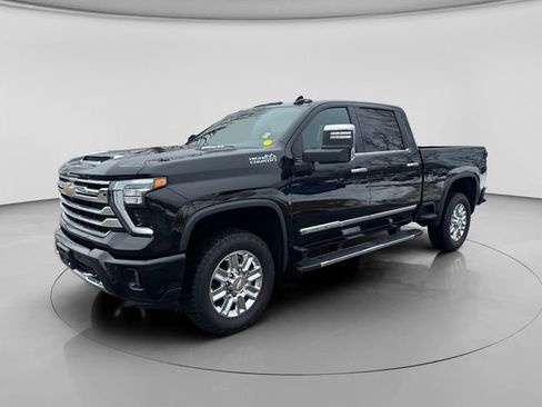 Used 2024 Chevrolet Silverado 2500 High Country w/ Z71 Off-Road Package image 2