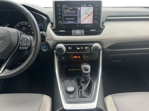 Used 2020 Toyota RAV4 Limited image 13