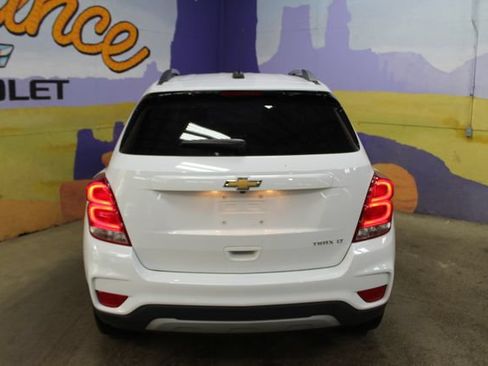 Used 2019 Chevrolet Trax LT w/ LT Convenience Package FWD image 7