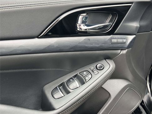 Certified 2023 Nissan Maxima Platinum w/ Sport Mat Group image 22