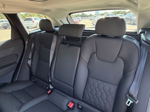 New 2027 Volvo XC60 B5 Plus AWD/4WD image 21