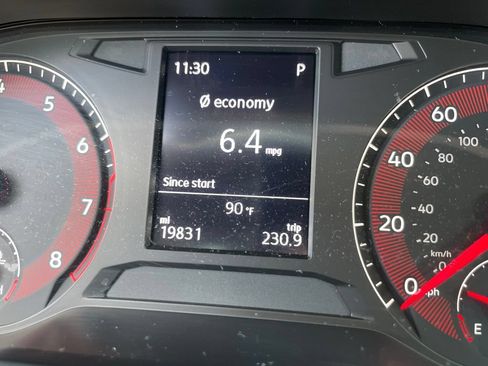 Used 2021 Volkswagen Jetta SE w/ SE Cold Weather Package FWD image 13