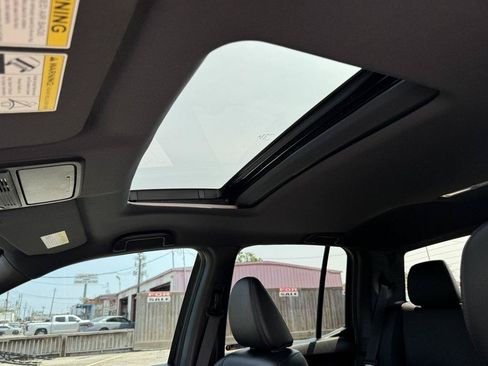 Used 2022 Honda Ridgeline Black Edition image 9