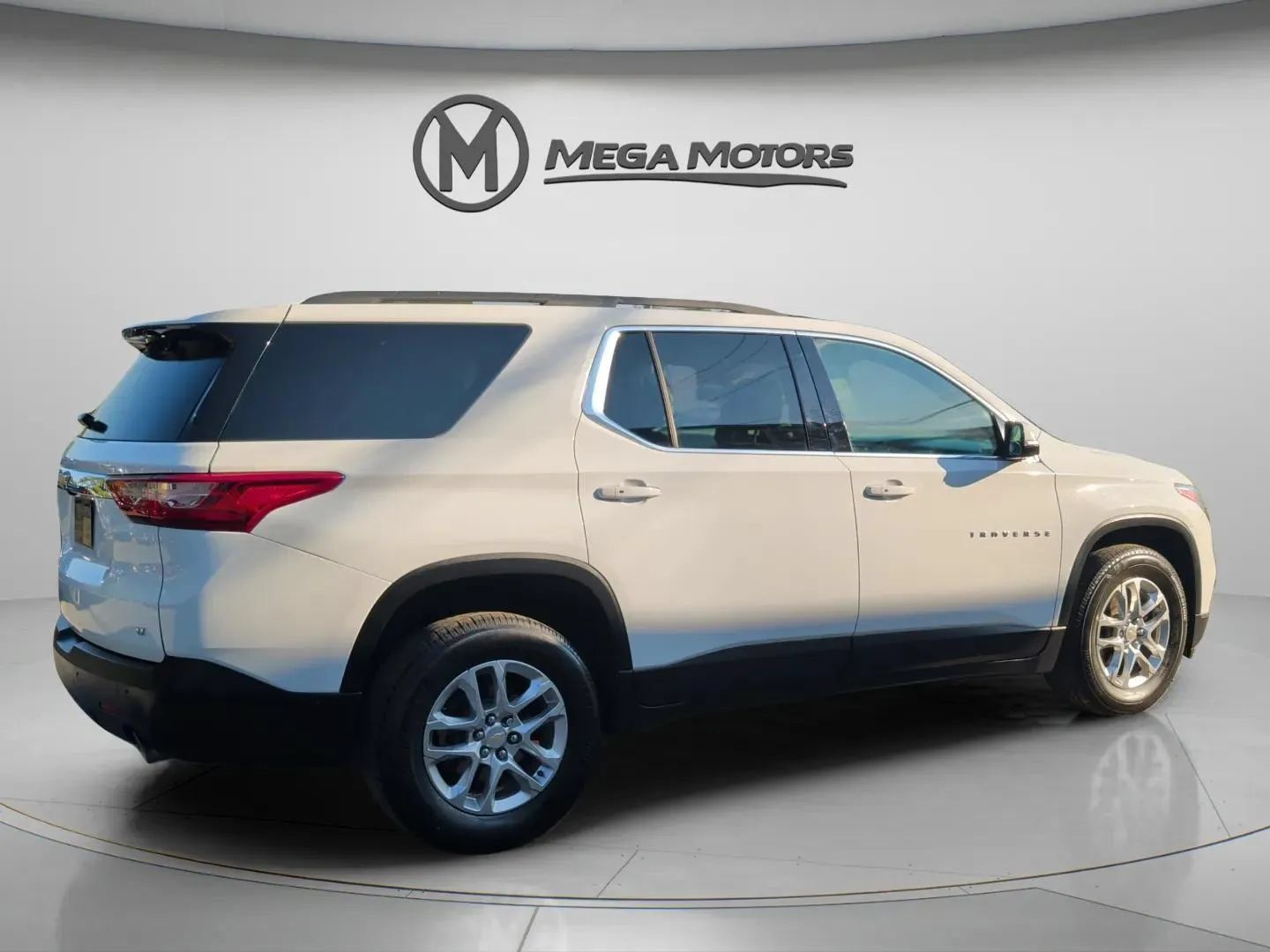 Used 2020 Chevrolet Traverse LT AWD/4WD image 8
