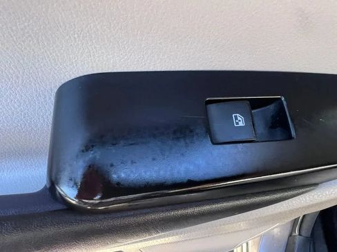 Used 2015 Toyota Highlander Plus FWD image 43