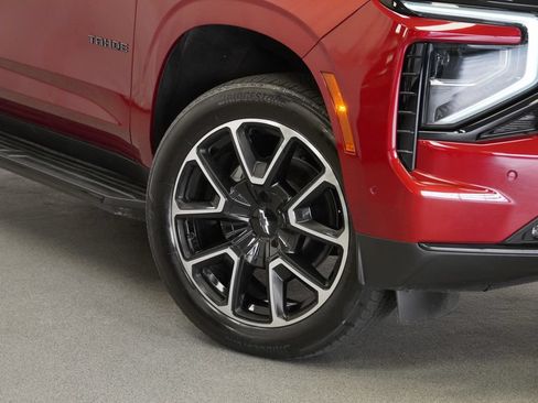 Used 2025 Chevrolet Tahoe RST w/ Comfort Package AWD/4WD image 10