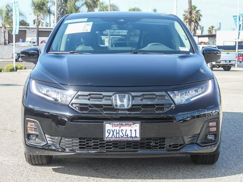 Certified 2026 Honda Odyssey EX-L image 2
