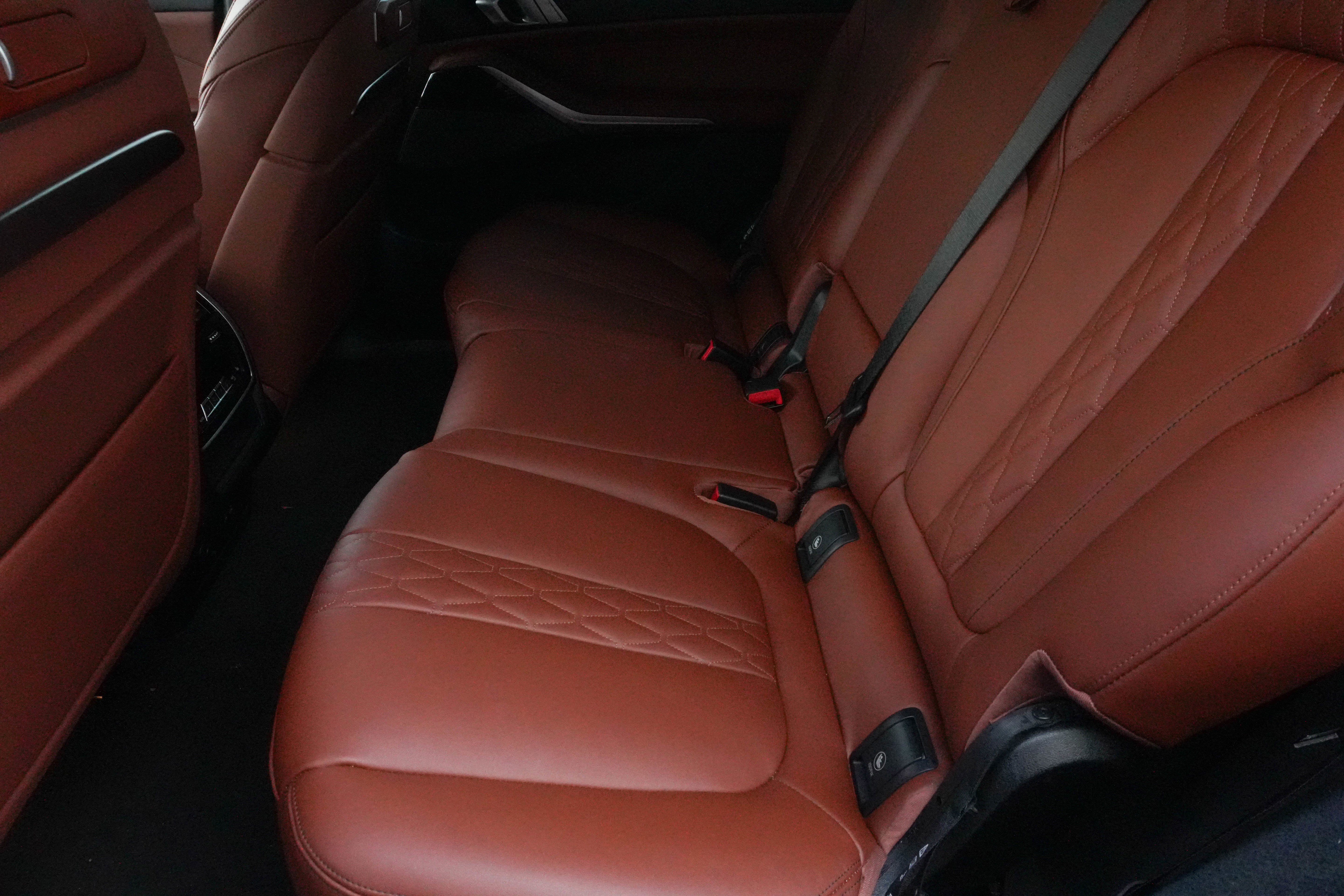 Used 2026 BMW X7 M60i AWD/4WD image 35