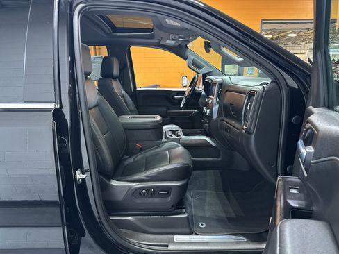 Used 2020 GMC Sierra 1500 SLT w/ SLT Premium Plus Package AWD/4WD image 19