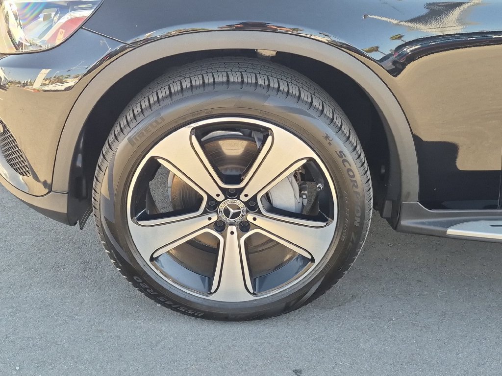 Used 2019 Mercedes-Benz GLC 300 4MATIC Coupe image 31