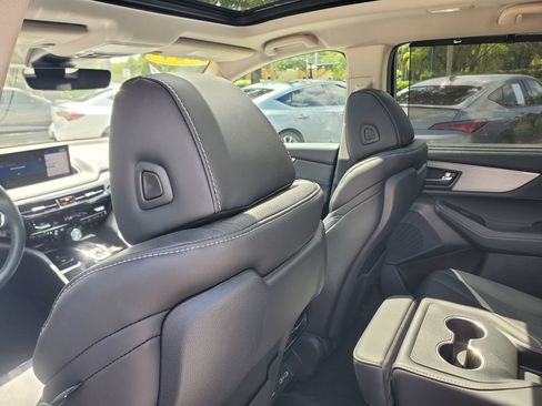 Used 2024 Acura MDX w/ Technology Package FWD image 11
