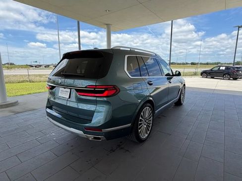 Used 2025 BMW X7 xDrive40i w/ Premium Package AWD/4WD image 5