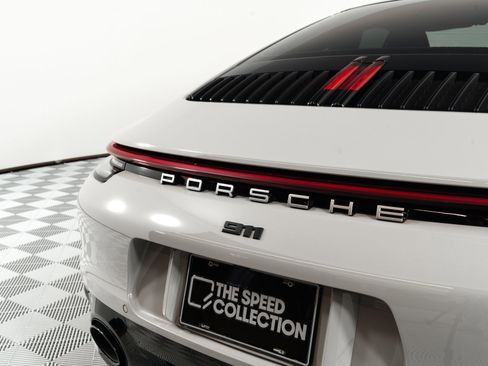 Used 2024 Porsche 911 Carrera RWD image 53