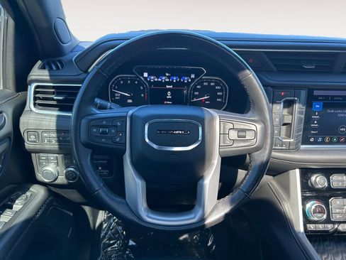 Used 2021 GMC Yukon Denali w/ Denali Premium Package AWD/4WD image 14
