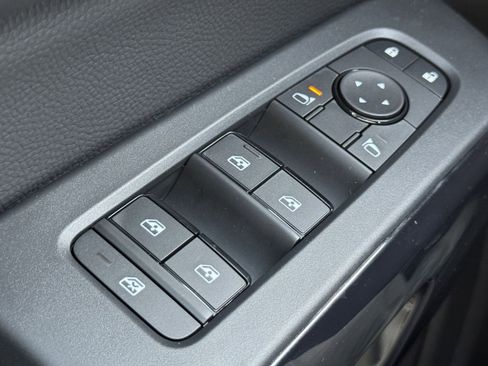 New 2026 Nissan Pathfinder SV image 17