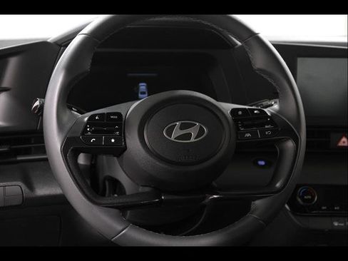 Certified 2025 Hyundai Elantra Sport image 7