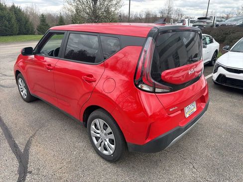 Certified 2025 Kia Soul LX image 4