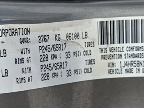 Used 2005 Jeep Grand Cherokee Limited image 40