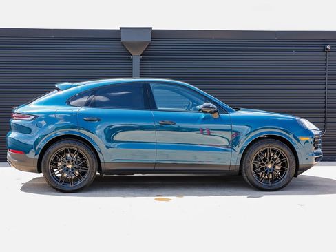 Certified 2026 Porsche Cayenne Coupe AWD/4WD image 8
