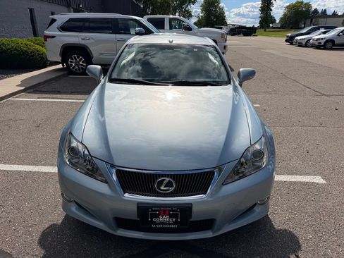 Used 2010 Lexus IS 250C RWD image 37