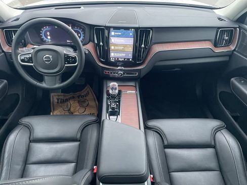 Certified 2023 Volvo XC60 B5 Ultimate image 25