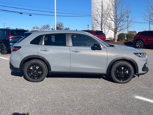 New 2026 Honda HR-V Sport image 3