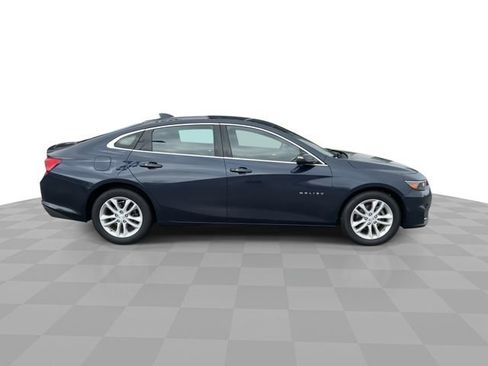 Used 2016 Chevrolet Malibu LT image 9