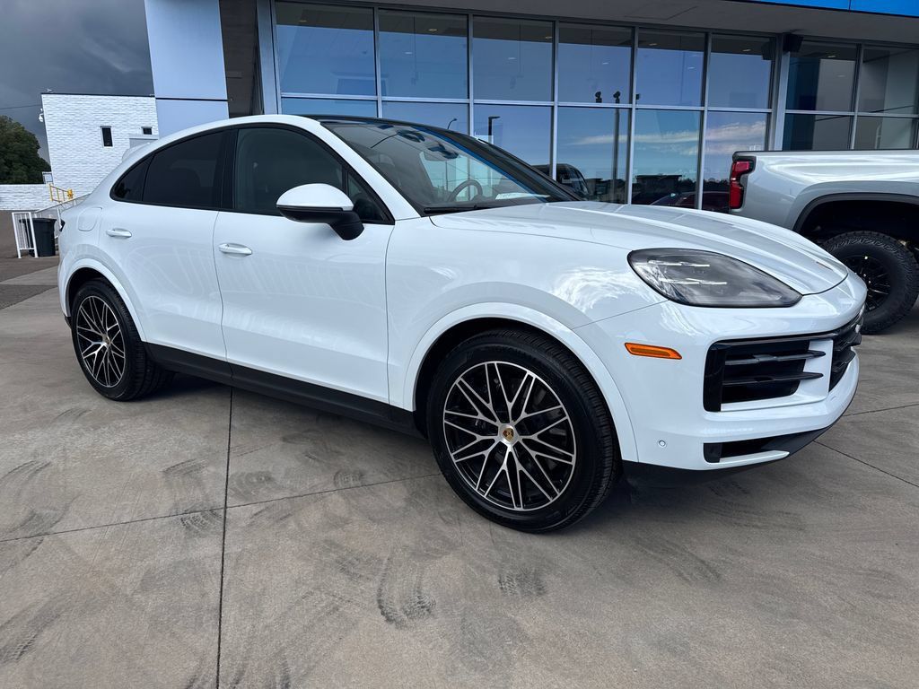 Used 2024 Porsche Cayenne Coupe AWD/4WD image 7
